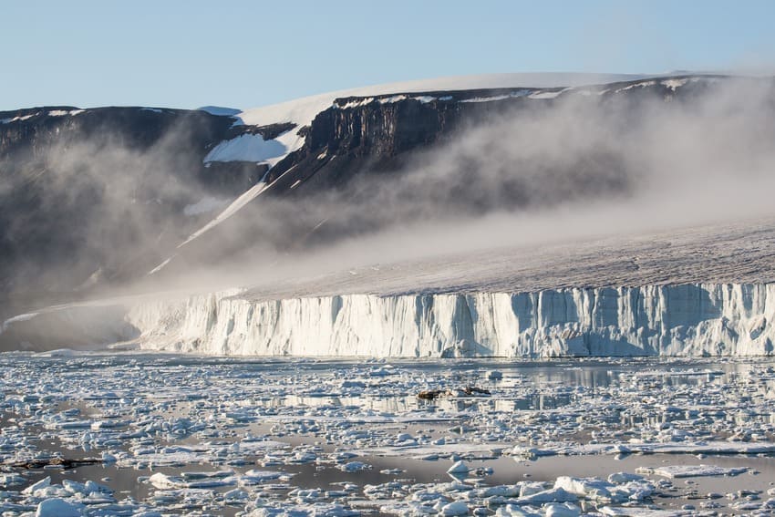 Glaciers and mountains in Franz Josef Land