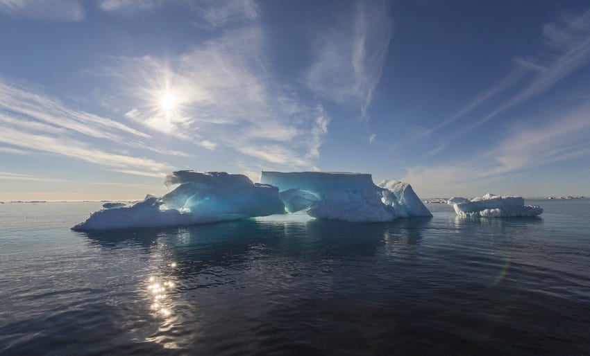 Icebergs in polar regions