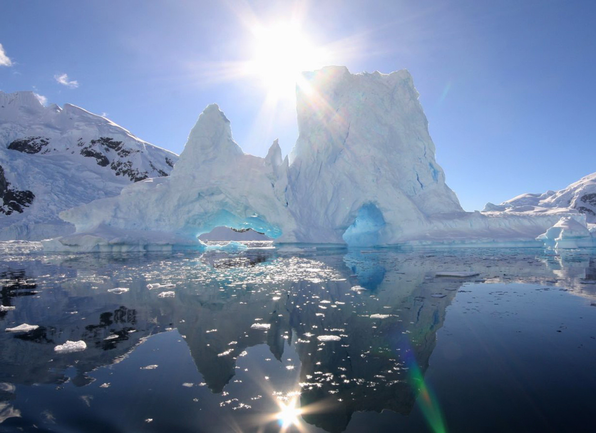 Icebergs in Antarctic expedition cruises