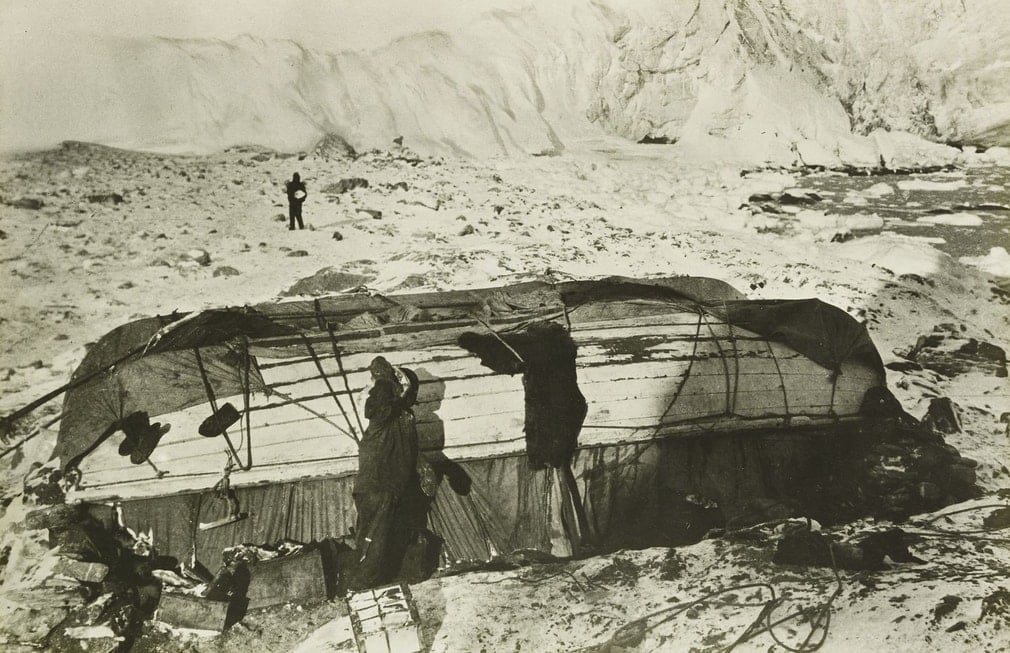 Shackleton's wintering in the Elephant Island in Antarctica