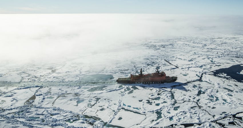 Icebreaker expeditions to the North Pole
