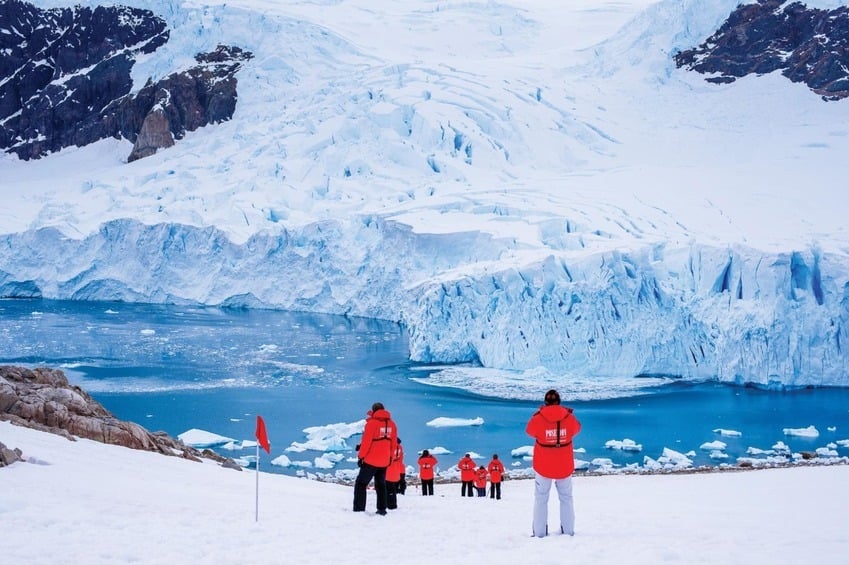 Antarctic amazing views