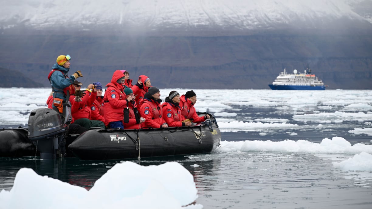 tourists-among-drift-ice.jpg
