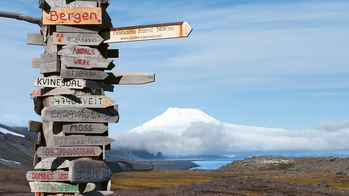 Arctic Circle, Jan Mayen & Spitsbergen guide sign